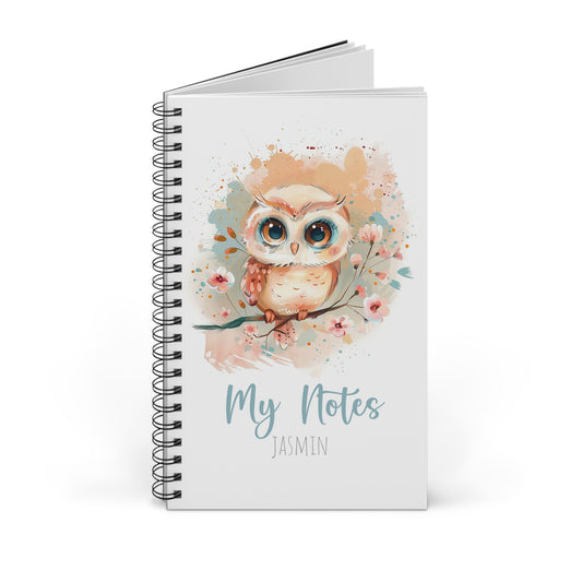 Notizbuch mit orangefarbener Eule im Aquarellstil, floraler Hintergrund in warmen Farbtönen, mit Wunschname – Geschenk für Waldliebhaber:innen oder Mamas