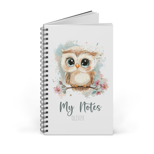 Notizbuch mit niedlicher Aquarell-Eule auf rosa Blütenzweig, türkiser Hintergrund, personalisierbar mit Name und Wunschtext – Geschenk für Kinder, Lehrer:innen oder Eulenfans