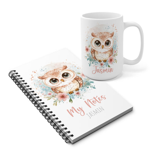 Aquarell-Geschenkset mit Eule im rosa-blauen Blütenrahmen – Tasse & Notizbuch mit Name, liebevolle Geschenkidee für Naturfreund:innen und kreative Frauen